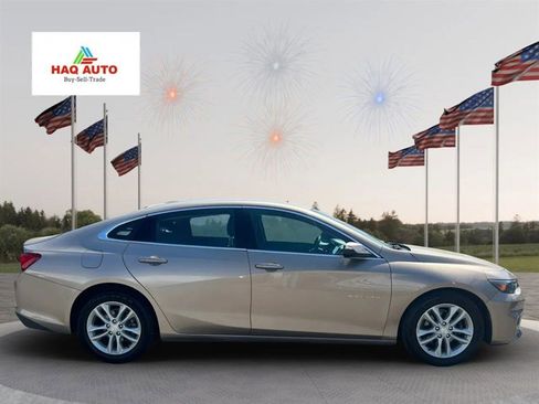 Used 2018 Chevrolet Malibu LT w/ Driver Confidence Package image 5