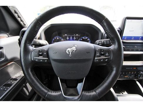 Used 2022 Ford Bronco Sport Outer Banks w/ Tech Package AWD/4WD image 13