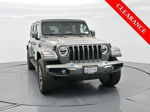 Used 2022 Jeep Wrangler Unlimited Sahara image 4