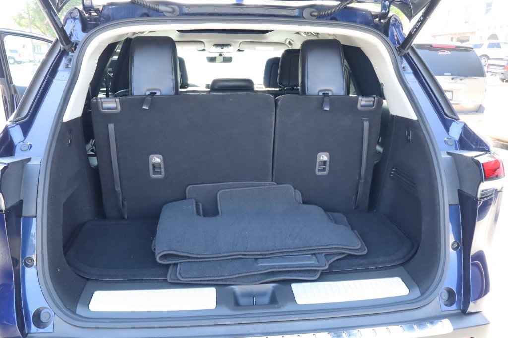 Used 2023 INFINITI QX60 Luxe w/ Cargo Package FWD image 35
