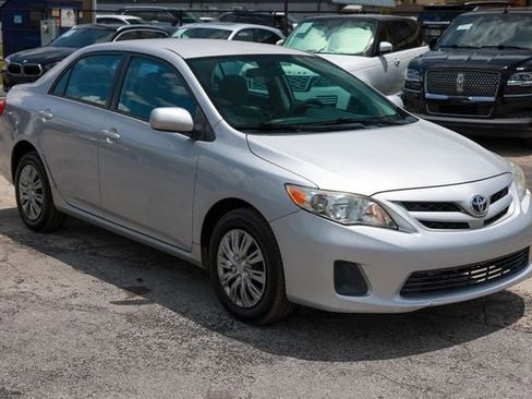 Used 2011 Toyota Corolla LE FWD image 18