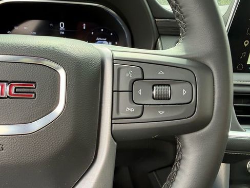 Used 2024 GMC Yukon XL SLT w/ SLT Premium Package AWD/4WD image 26