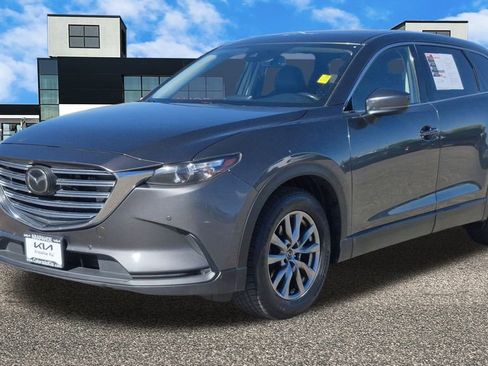 Used 2018 MAZDA CX-9 Touring w/ Touring Premium Package image 4