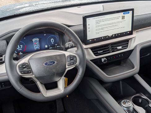 New 2026 Ford Explorer Active image 10