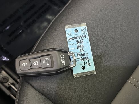 Certified 2025 Audi Q5 Premium Plus w/ Premium Plus image 31