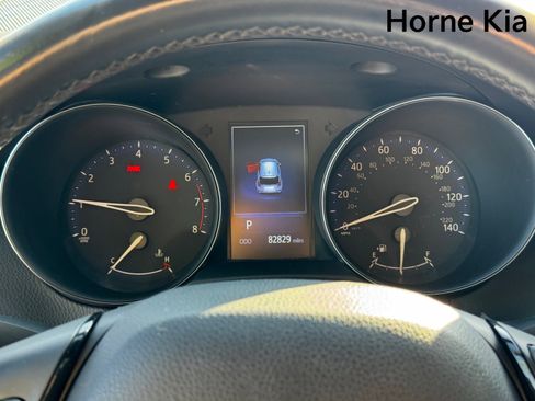 Used 2018 Toyota C-HR XLE image 16