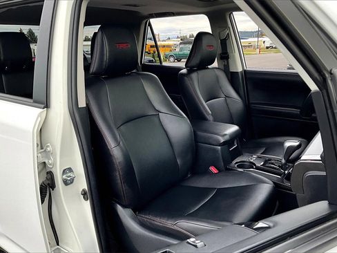 Used 2022 Toyota 4Runner TRD Off-Road Premium image 7