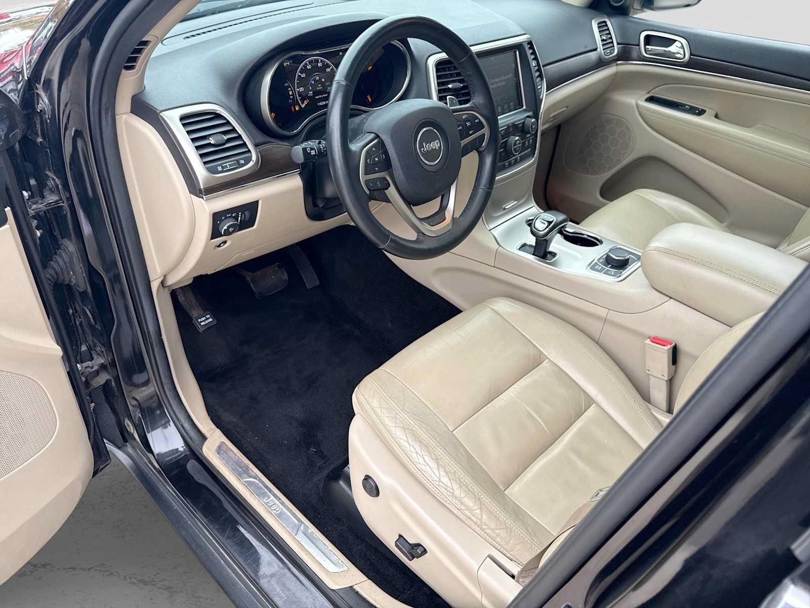 Used 2014 Jeep Grand Cherokee Limited AWD/4WD image 2
