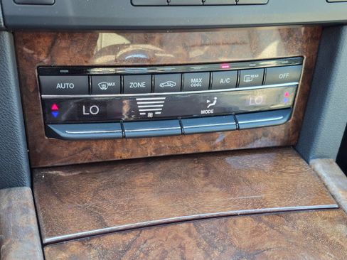 Used 2012 Mercedes-Benz E 350 Sedan image 24