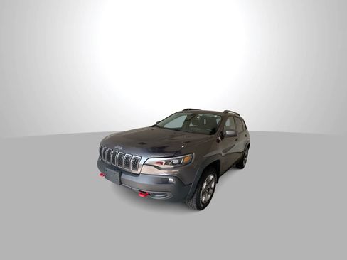 Used 2019 Jeep Cherokee Trailhawk w/ Cold Weather Group AWD/4WD image 4