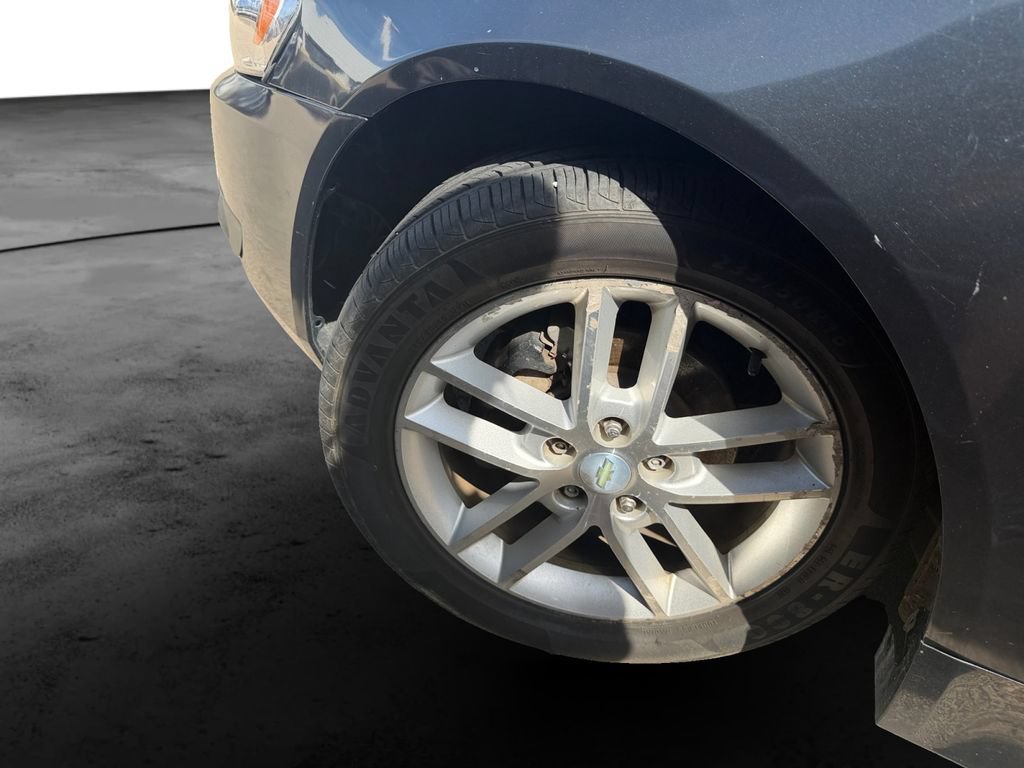 Used 2013 Chevrolet Impala LTZ FWD image 12
