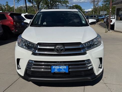 Used 2019 Toyota Highlander Limited Platinum AWD/4WD image 9