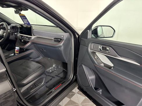 Certified 2025 Ford Explorer ST image 39