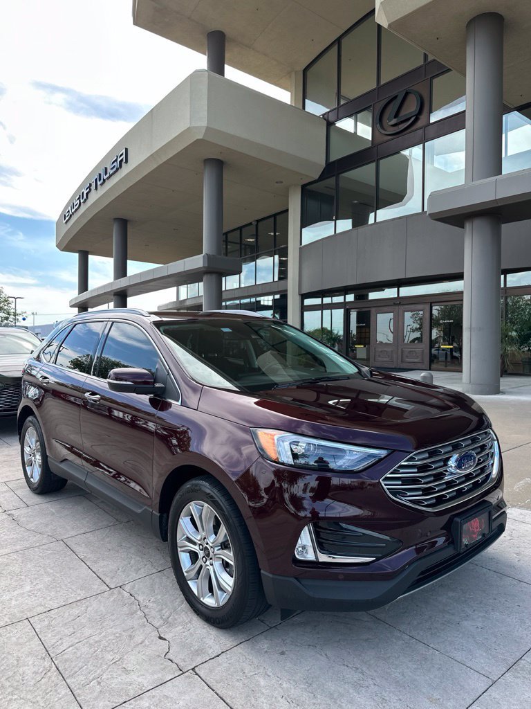 Used 2023 Ford Edge Titanium AWD/4WD image 3