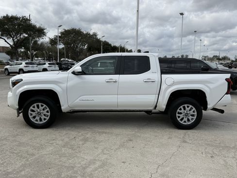 Used 2024 Toyota Tacoma SR5 image 8