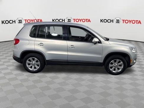 Used 2010 Volkswagen Tiguan SE AWD/4WD image 9