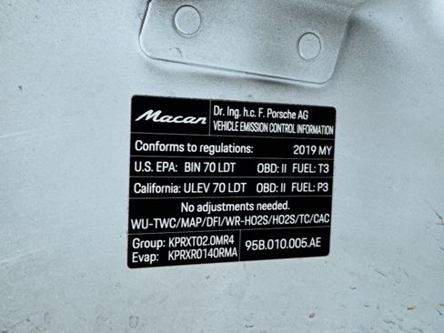 Used 2019 Porsche Macan Base image 21