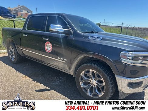 Used 2019 RAM 1500 Limited RWD image 1