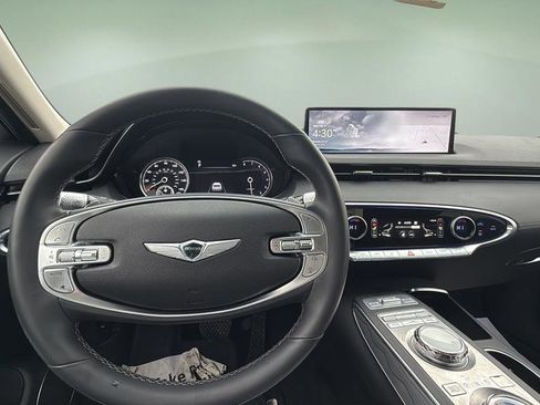 Used 2023 Genesis GV70 2.5T w/ Advanced Package image 13