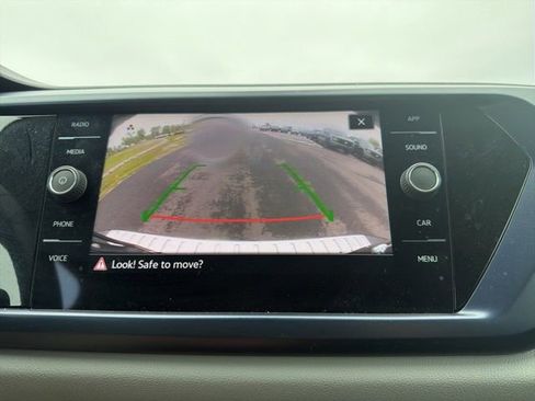 Used 2023 Volkswagen Taos SE w/ Black Wheel Package image 26