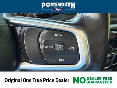 Used 2020 Jeep Wrangler Unlimited Sahara AWD/4WD image 21