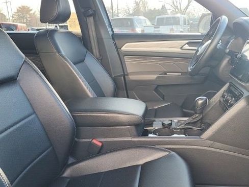 Used 2022 Volkswagen Atlas Cross Sport SE image 20