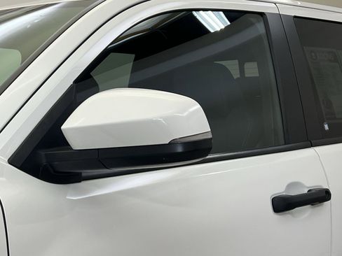 Used 2024 Toyota Tacoma TRD Off-Road w/ TRD Off Road Upgrade Package image 28