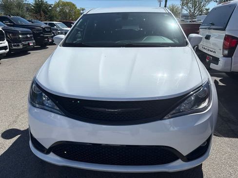 Certified 2018 Chrysler Pacifica Touring Plus w/ S Appearance Package FWD image 2