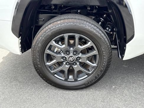 Certified 2025 Toyota Tundra Platinum AWD/4WD image 14