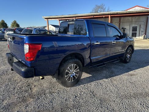 Used 2021 Nissan Titan SV w/ Accessory Utility Package AWD/4WD image 5