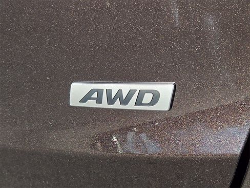 Used 2017 Hyundai Santa Fe SE w/ Cargo Package image 30