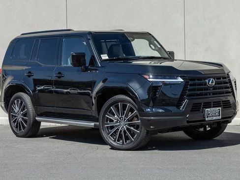Used 2025 Lexus GX 550 w/ Accessory Package (2T) AWD/4WD image 18