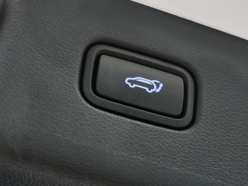 Used 2025 Hyundai Palisade Calligraphy AWD/4WD image 2