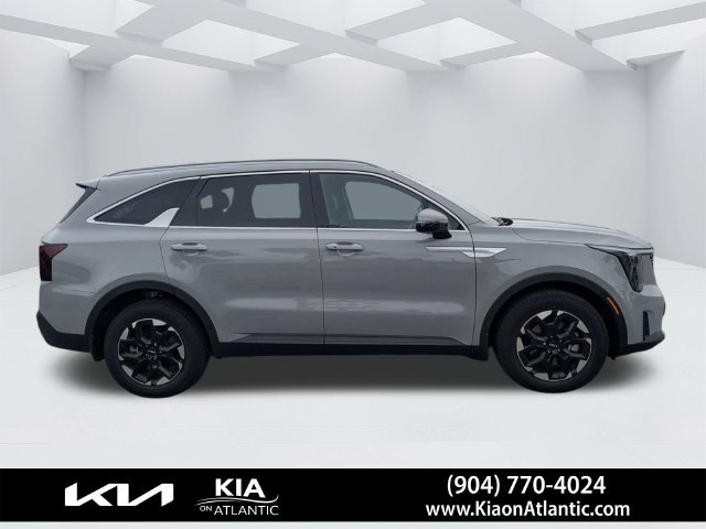 Used 2026 Kia Sorento S w/ S Panoramic Sunroof Package FWD image 2