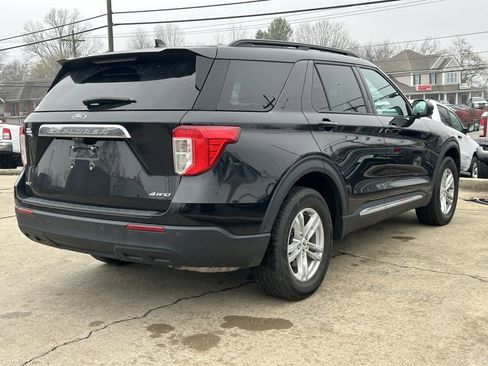 Used 2023 Ford Explorer XLT image 6
