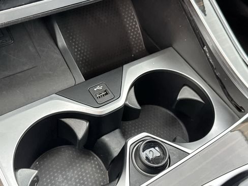 Used 2021 BMW X7 xDrive40i w/ Cold Weather Package image 25