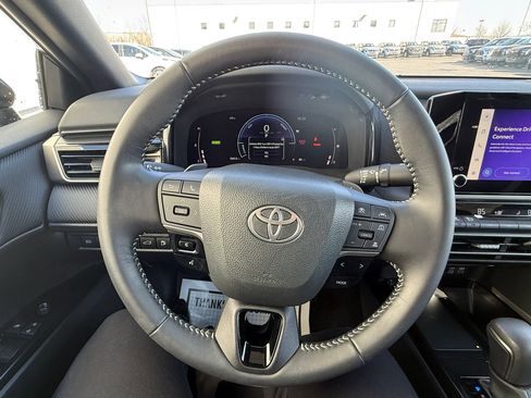 Certified 2025 Toyota Camry SE image 7
