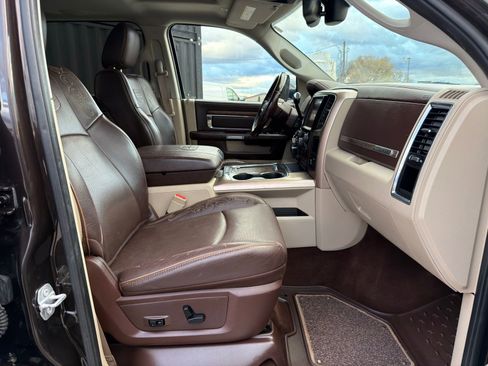 Used 2017 RAM 3500 Laramie Longhorn image 35