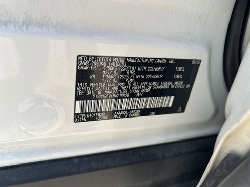 Used 2022 Toyota RAV4 LE FWD image 30