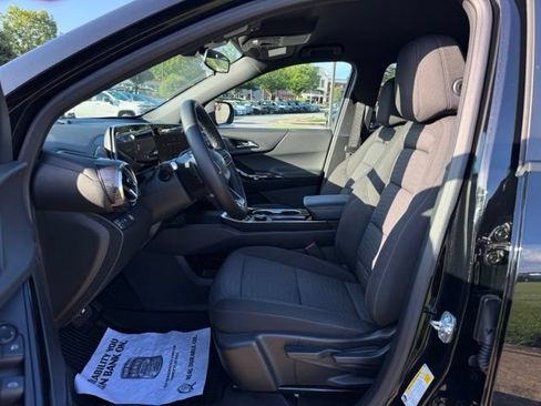 Used 2026 Chevrolet Equinox LT w/ LPO, Floor Liner Package FWD image 13
