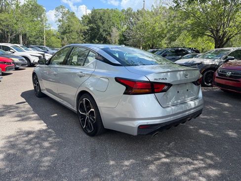 Used 2024 Nissan Altima 2.5 SR FWD image 4