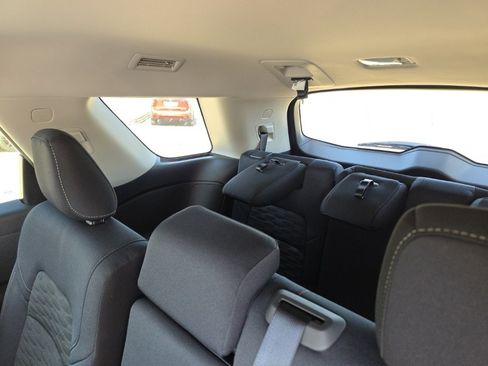 New 2025 Nissan Pathfinder SV image 14