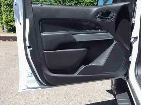 Used 2018 Chevrolet Colorado LT RWD image 18