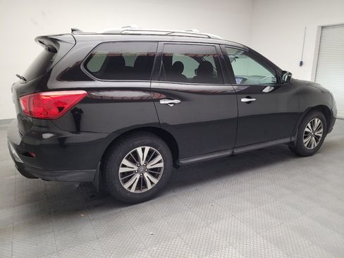 Used 2020 Nissan Pathfinder S FWD image 10