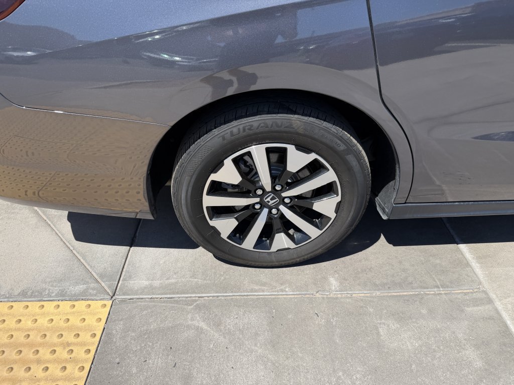 Used 2025 Honda Odyssey EX-L image 15