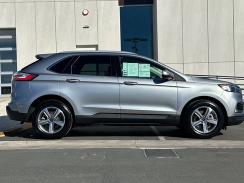 Certified 2022 Ford Edge SEL w/ Convenience Package image 2