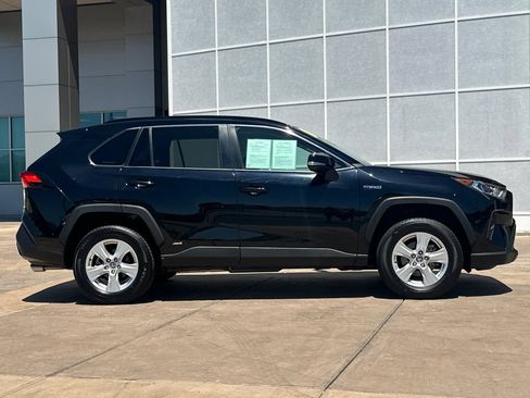 Certified 2021 Toyota RAV4 XLE AWD/4WD image 3