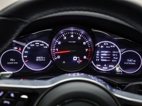 Used 2022 Porsche Cayenne Platinum Edition image 29