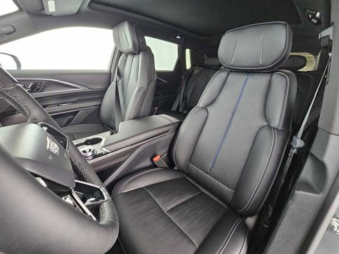 New 2026 Cadillac Lyriq Sport image 21