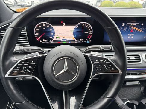 Used 2025 Mercedes-Benz GLE 450e 4MATIC w/ Winter Package image 18